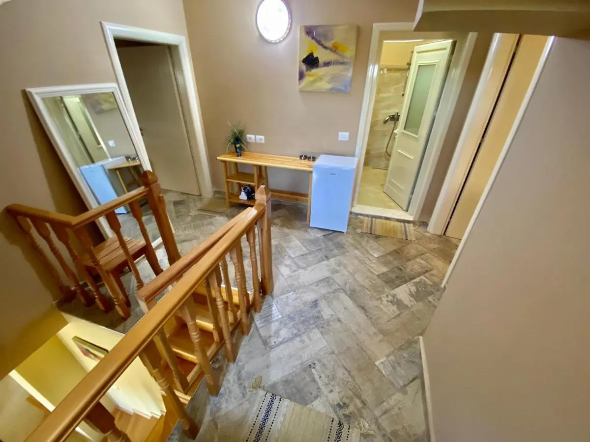 Delight Apartments Golem