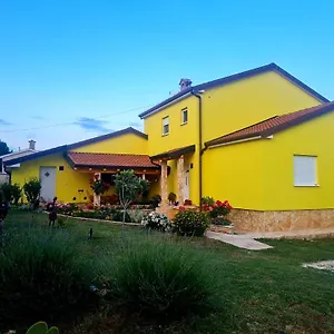 Boro Appartamento Galižana
